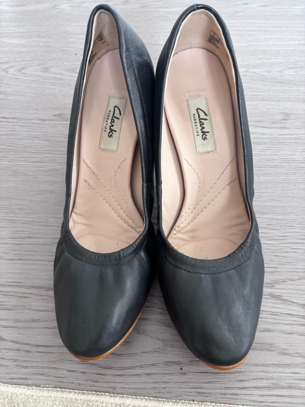 Clarks Black Leather Round-Toe Heels